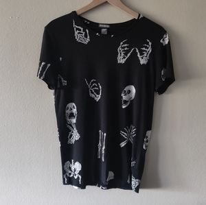 💲⬇️REDUCED⬇️💲Men's Skull Print Shirt